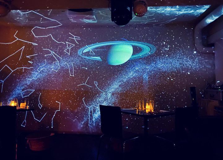 夜空を二人で見上げよう。大阪「星カフェ SPICA」がロマンチック