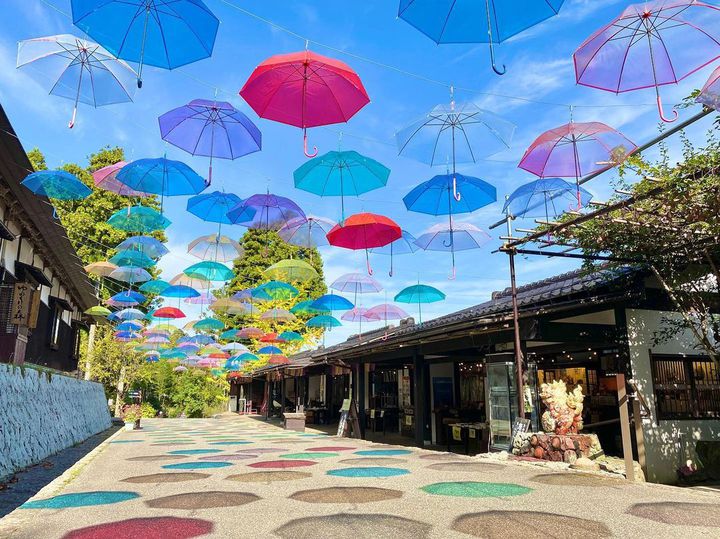 梅雨の時期だって上を向いて歩こう！全国でアンブレラスカイが見れるスポット7選