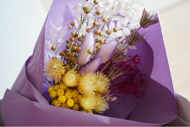 母の日ギフト Flower Design Team Gui グイ が作る花束と焼き菓子のギフトボックス 母の日フラワーセット 発売 Retrip リトリップ