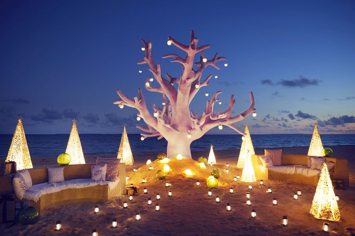 終了 ゆったりとクリスマスを過ごしたいあなたへ 星野リゾート リゾナーレ小浜島 にて 南の島のビーチクリスマス 開催 Retrip リトリップ