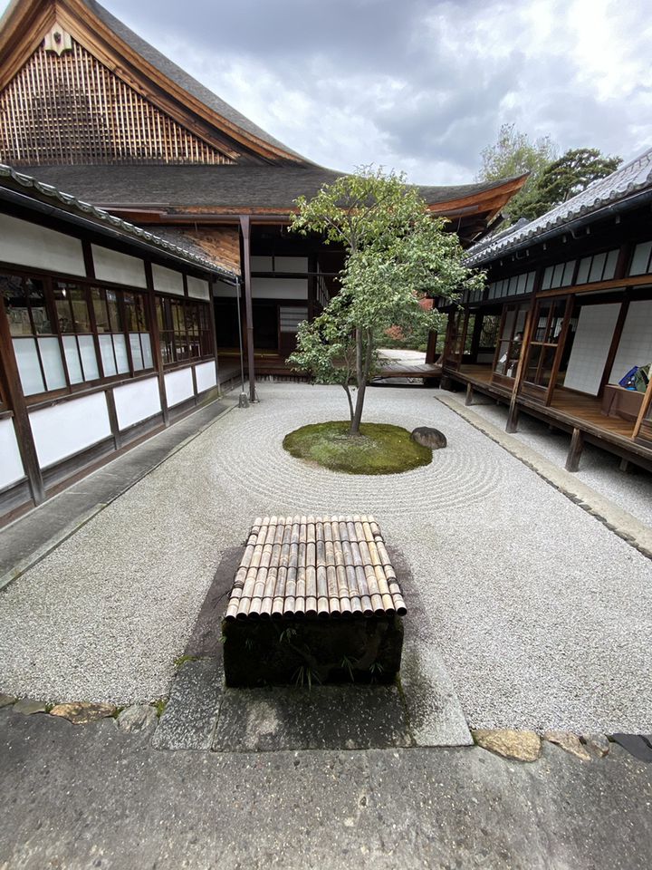 はんなり京散歩してみない 京都 祇園の 花見小路通 が素敵すぎる Retrip リトリップ