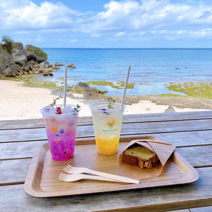 沖縄本島の"海が見える絶景カフェ”12選。目の前に広がる景色にうっとり♡