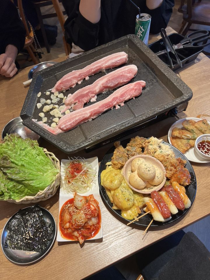 ♥再ブームの大人気【本場韓国・高級鉄鍋】チーズタッカルビ