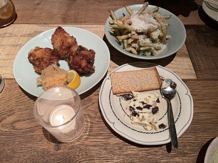 元カノとガストで2000円以上食った時に貰った皿 元カノとガストで2000